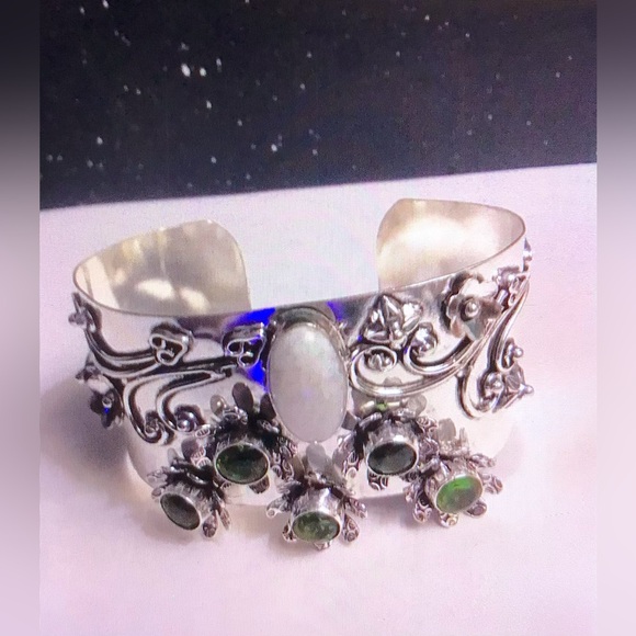 Moonstone Peridot 925 Sterling Silver Cuff Bracelet - Picture 1 of 3
